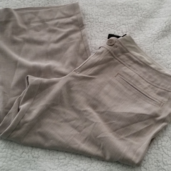 Mossimo Supply Co. Pants - Mossimo Women's Cropped Pants